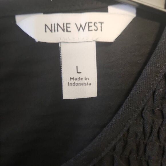 NWT Nine West Smocked Yoke Peplum Blouse Size L Black - Picture 2 of 5